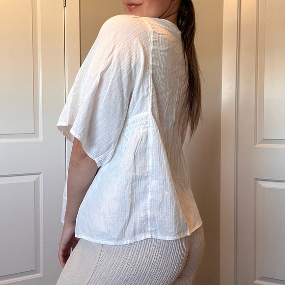 NWT Banana Republic Embroidered Flowy Blouse - Picture 2 of 11